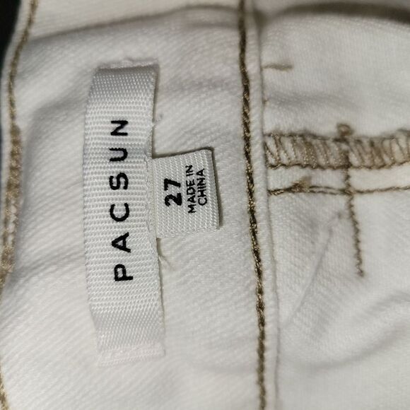 PacSun Cream Mini Skirt with Black Belt - Picture 5 of 6